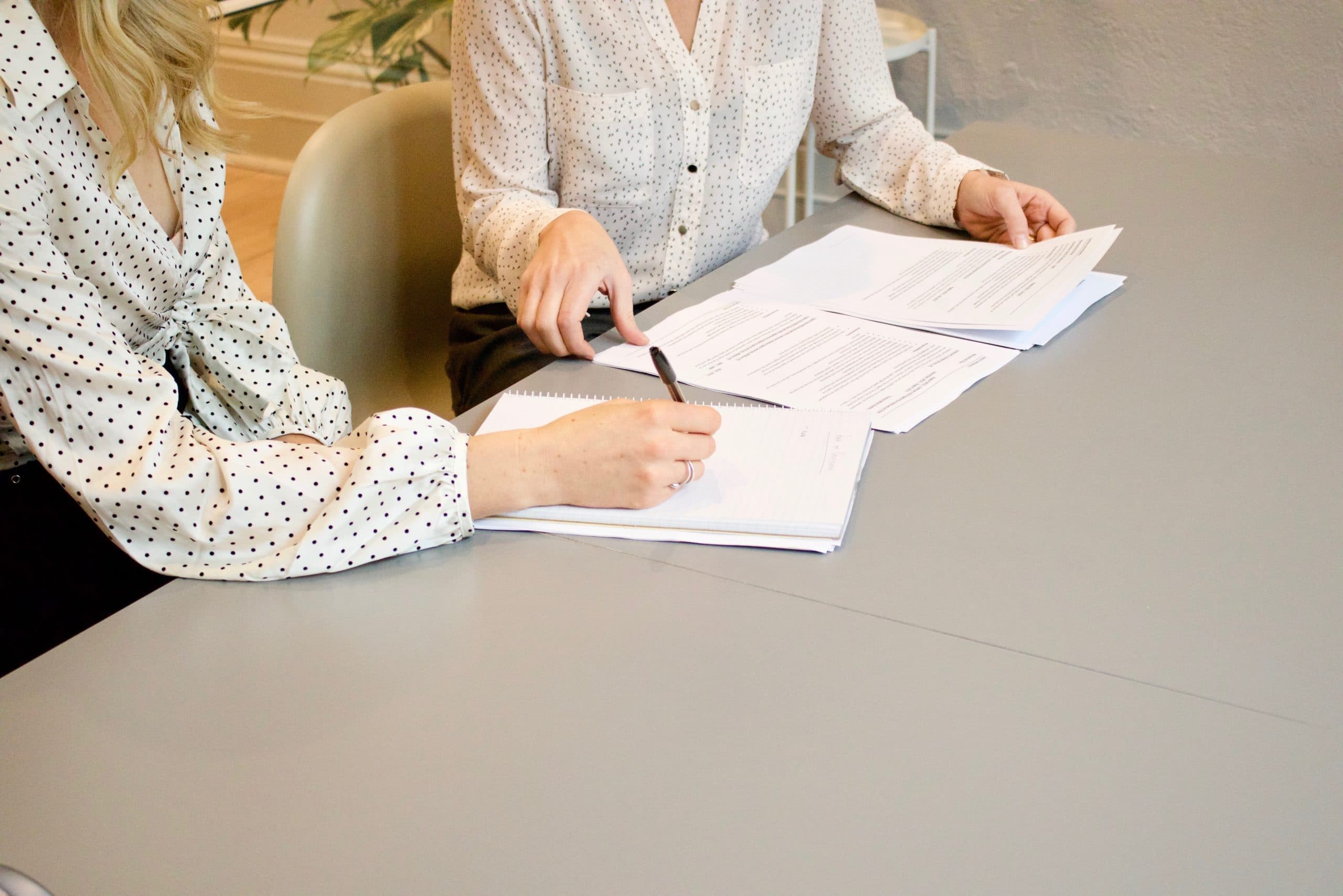 Imagen sobre Cómo Destacar en el Mercado Laboral con tu Curriculum Vitae